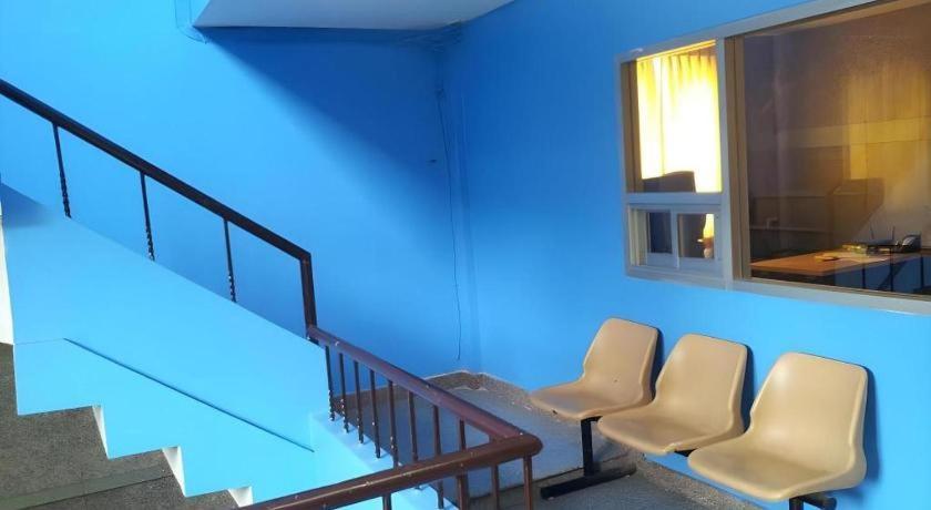 Centaur Inn Hotel Банкок Екстериор снимка